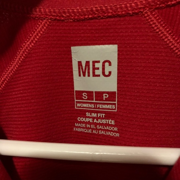 Small MEC Mountain Equipment Co-op quarter zip long sleeve layering shirt - Picture 3 of 5